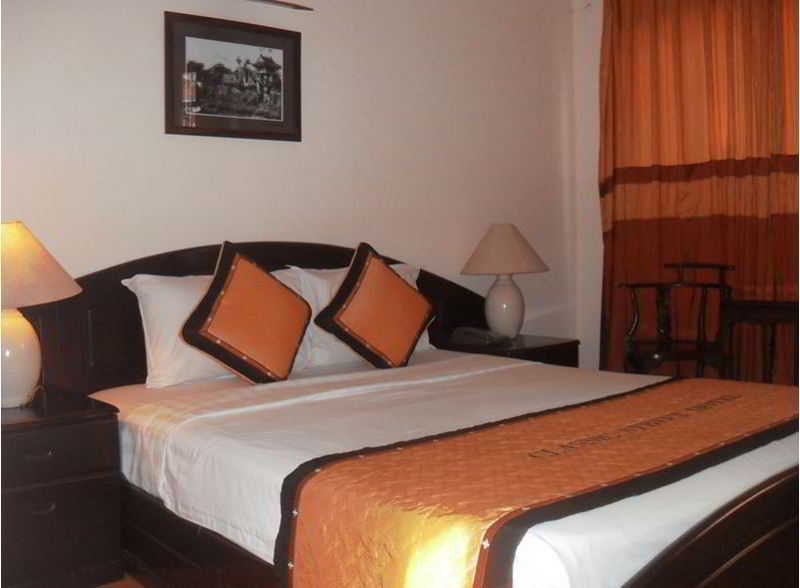 Room thumbnail 9
