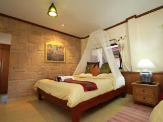 Room thumbnail 4