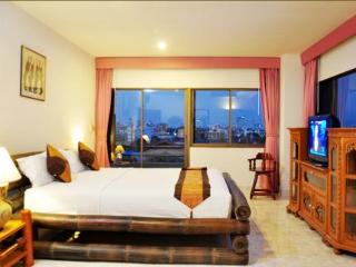 Room thumbnail 5