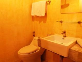 Room thumbnail 4
