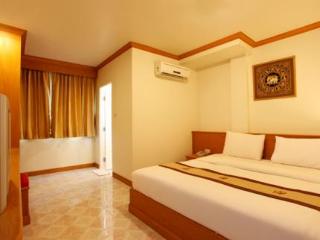 Room thumbnail 6