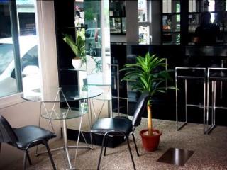 Bar thumbnail 5