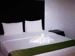 Room thumbnail 32