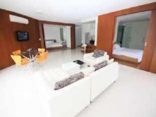 Room thumbnail 9