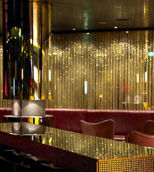 Bar
 di Royce Hotel