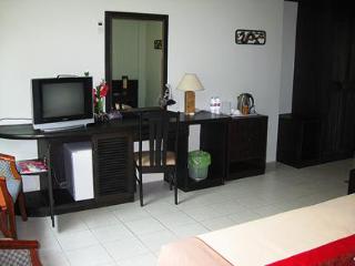 Room thumbnail 1