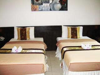 Room thumbnail 4