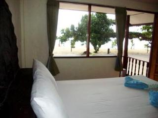 Room thumbnail 8