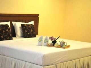 Room thumbnail 4