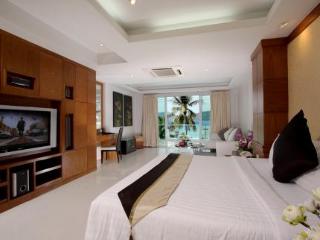 Room thumbnail 5