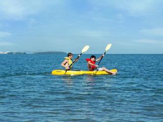 Sports and Entertainment
 di Smugglers Cove