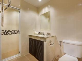 Room thumbnail 36