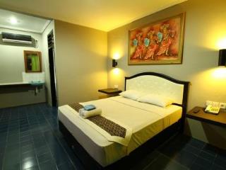 Room thumbnail 7