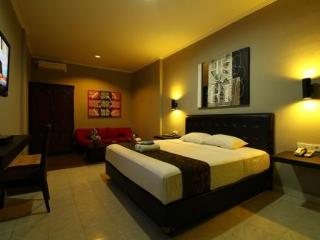 Room thumbnail 8