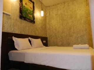 Room thumbnail 17