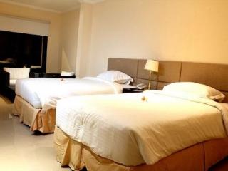 Room thumbnail 6