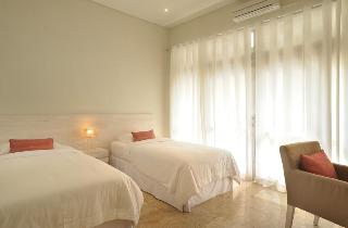Room thumbnail 6