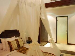 Room thumbnail 8