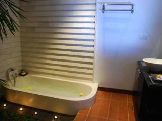 Room thumbnail 9