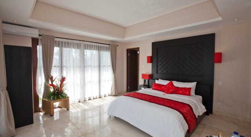 Room thumbnail 4