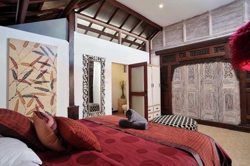 Room thumbnail 2