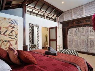 Room thumbnail 6