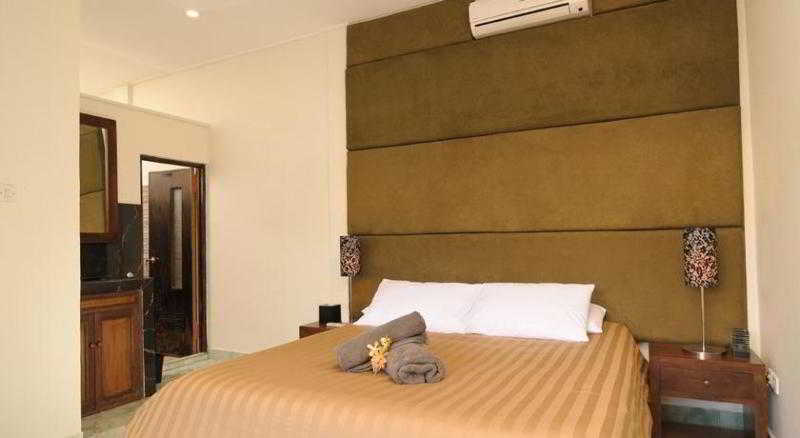 Room thumbnail 6