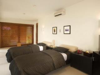 Room thumbnail 45