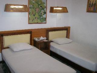 Room thumbnail 9