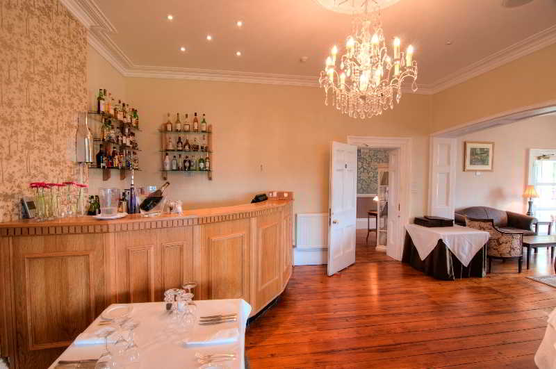 Bar
 di The Horn of Plenty