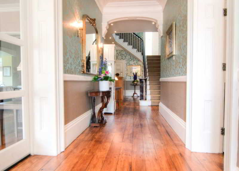 Lobby
 di The Horn of Plenty