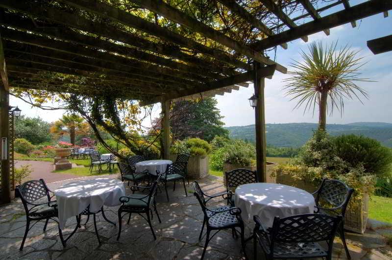 Terrace
 di The Horn of Plenty