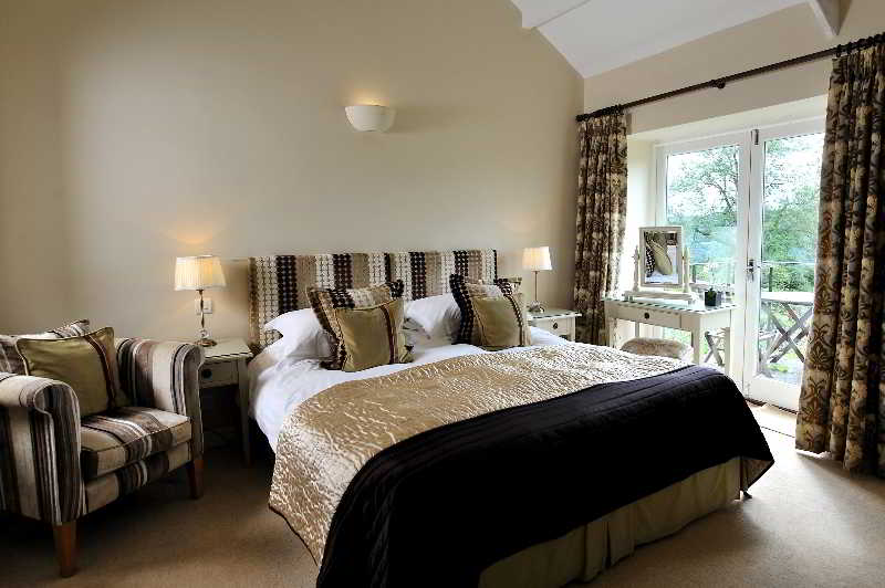 Room
 di The Horn of Plenty