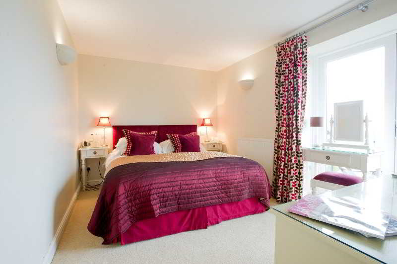 Room
 di The Horn of Plenty