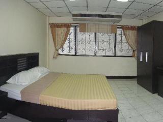 Room thumbnail 8