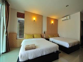 Room thumbnail 2