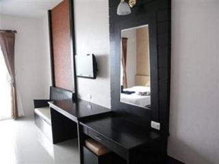 Room thumbnail 18