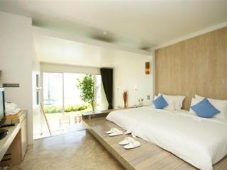 Room thumbnail 2