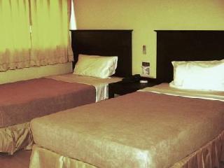 Room thumbnail 5