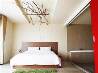 Room thumbnail 11