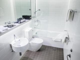 Room thumbnail 6