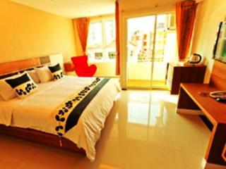 Room thumbnail 2