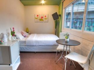 Room thumbnail 7