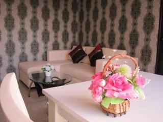 Room thumbnail 4