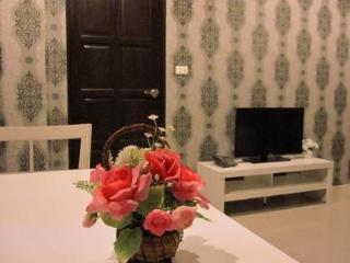 Room thumbnail 5