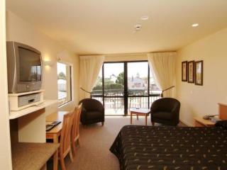 Room thumbnail 7