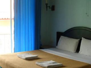 Room thumbnail 3