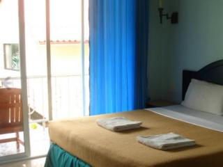 Room thumbnail 8
