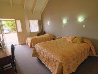 Room thumbnail 7