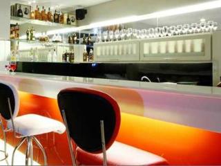 Bar thumbnail 1